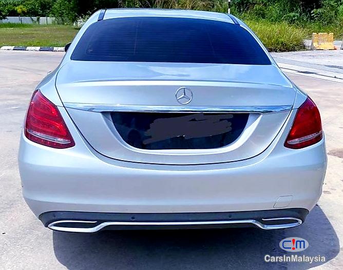Mercedes Benz C200 2.0-LITER LUXURY SPORT SEDAN Automatic 2015 - image 4