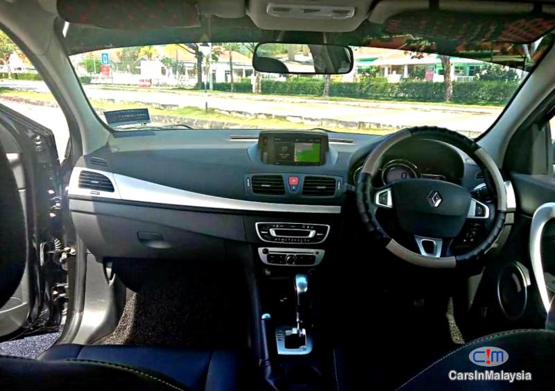 Renault Fluence 2.0-LITER LUXURY SEDAN Automatic 2016 - image 10
