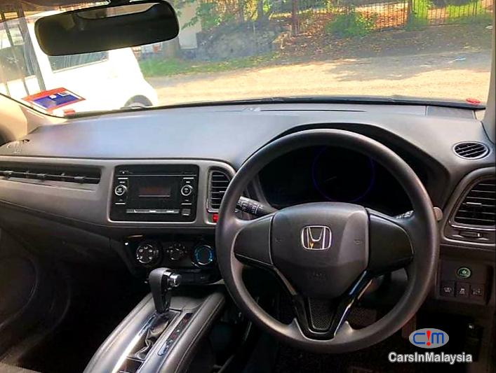 Honda HR-V 1.8-LITER FUEL EFFICIENCY SUV Automatic 2018 - image 4