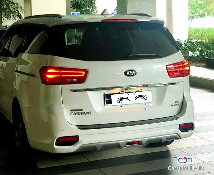 Kia Carnival 2.2-LITER 7 SEATER MPV Automatic 2018
