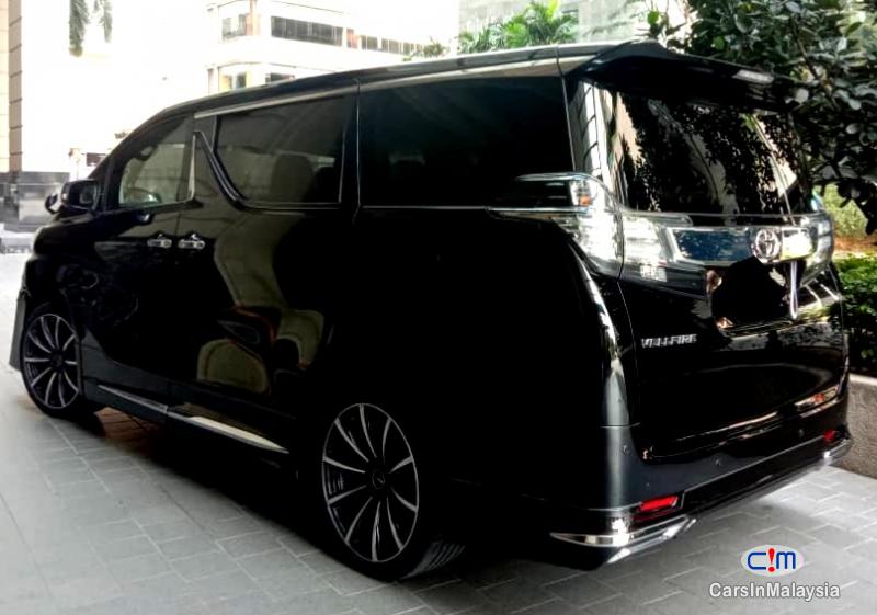 Toyota Vellfire 2.5-LITER LUXURY FAMILY MPV Automatic 2020 - image 6