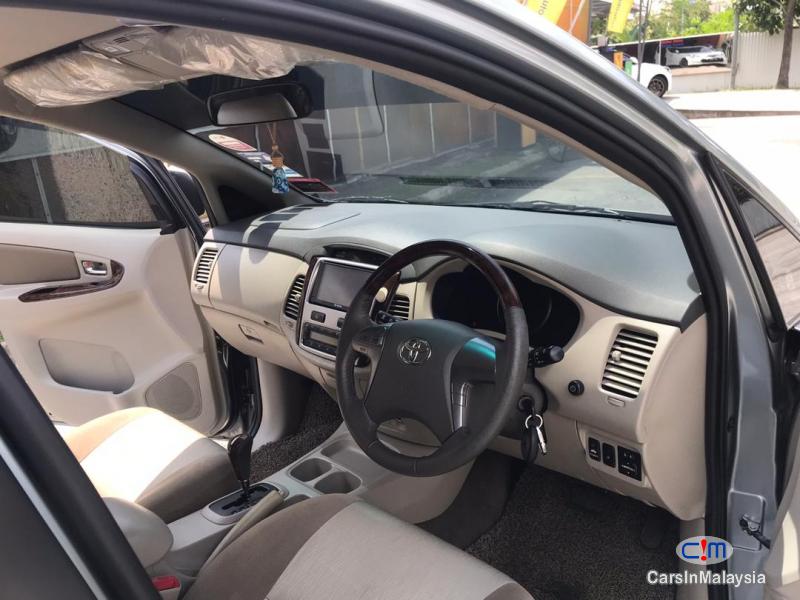 Toyota Innova 2.0-LITER ECONOMIC FAMILY SUV Automatic 2016 in Malaysia - image