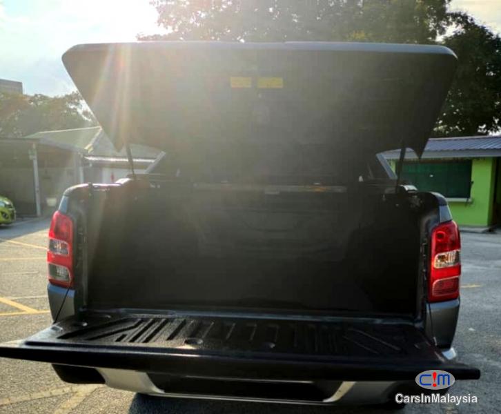 Mitsubishi Triton 2.4-LITER 4WD DOUBLE CAB 4X4 DIESEL TURBO Automatic 2017 - image 16