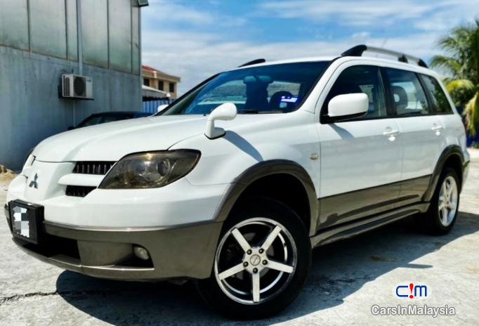 Mitsubishi Outlander 2.4-LITER 5 SEATER FAMILY SUV Automatic 2005 - image 2