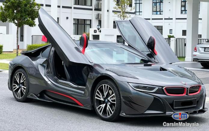 BMW i 1.5-LITER SPORTCAR E-DRIVE TORBOCHARGED Automatic 2018 - image 11