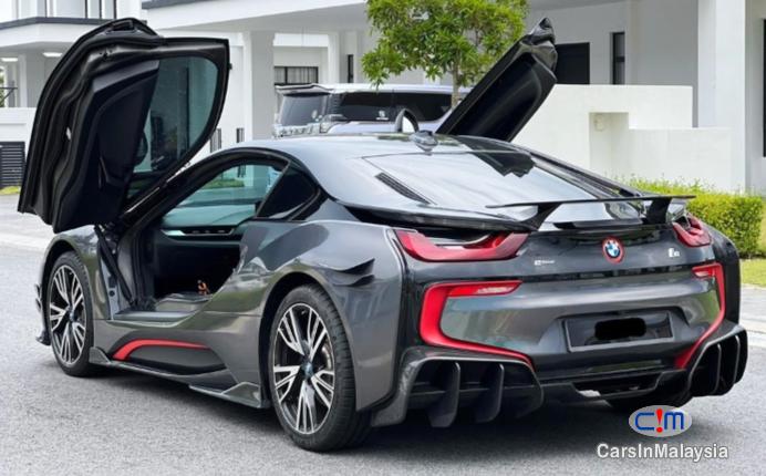 BMW i 1.5-LITER SPORTCAR E-DRIVE TORBOCHARGED Automatic 2018 - image 12
