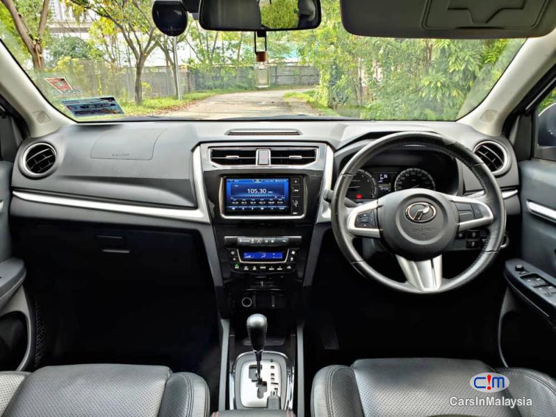 Perodua Aruz 1.5-LITER FAMILY SUV 7 SEATERS KERETA SAMBUNG BAYAR Automatic 2020 in Malaysia - image