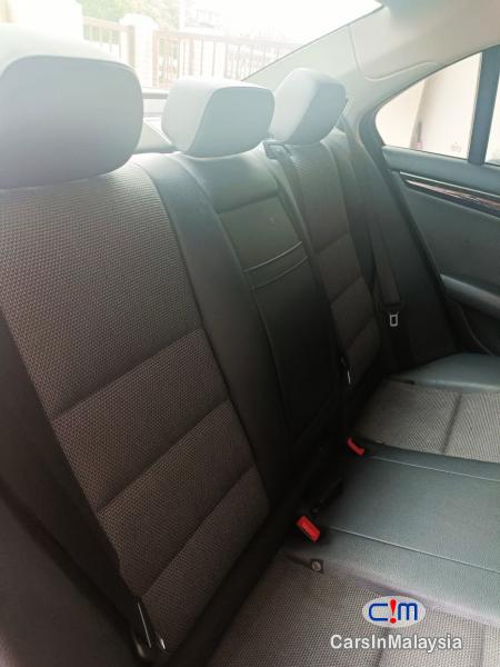 Mercedes Benz C250 CGI 2.0-LITER LUXURY SEDAN Automatic 2013 - image 6