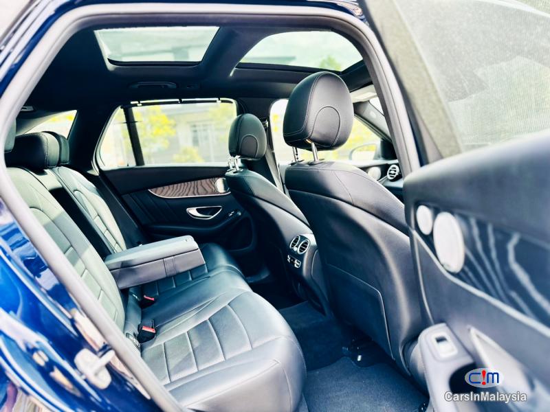 Mercedes Benz GLC250 2.0-LITER FAMILY LUXURY SUV CONTINUE LOAN Automatic 2023 - image 9