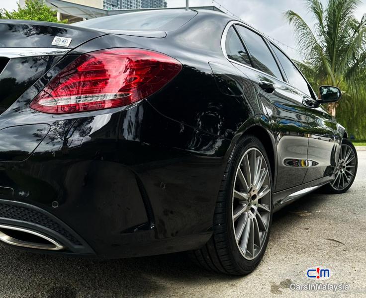 Mercedes Benz C350 e 2.0-Liter Sports Sedan Automatic 2017 - image 16