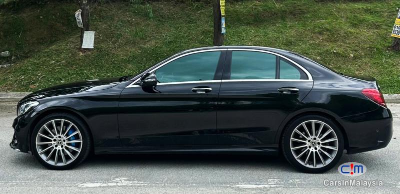 Mercedes Benz C350 e 2.0-Liter Sports Sedan Automatic 2017 - image 17