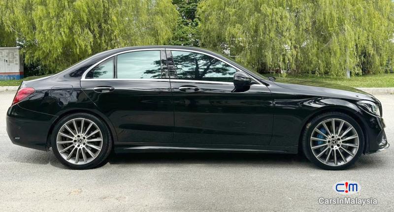Mercedes Benz C350 e 2.0-Liter Sports Sedan Automatic 2017 - image 18