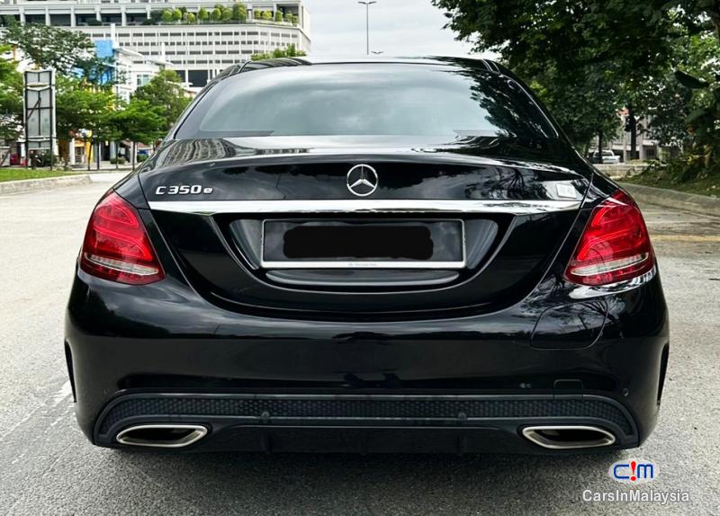 Mercedes Benz C350 e 2.0-Liter Sports Sedan Automatic 2017 - image 5
