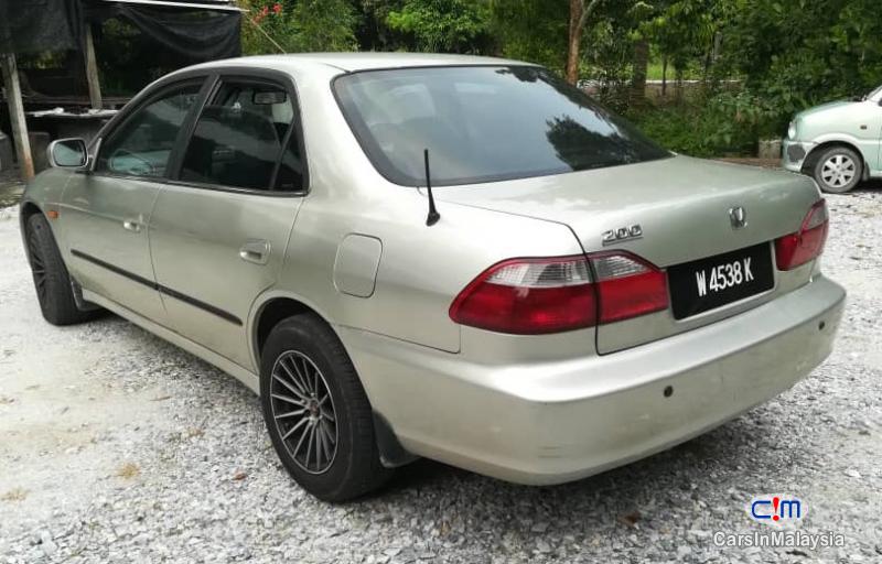 Honda Accord Automatic 2001 - image 3