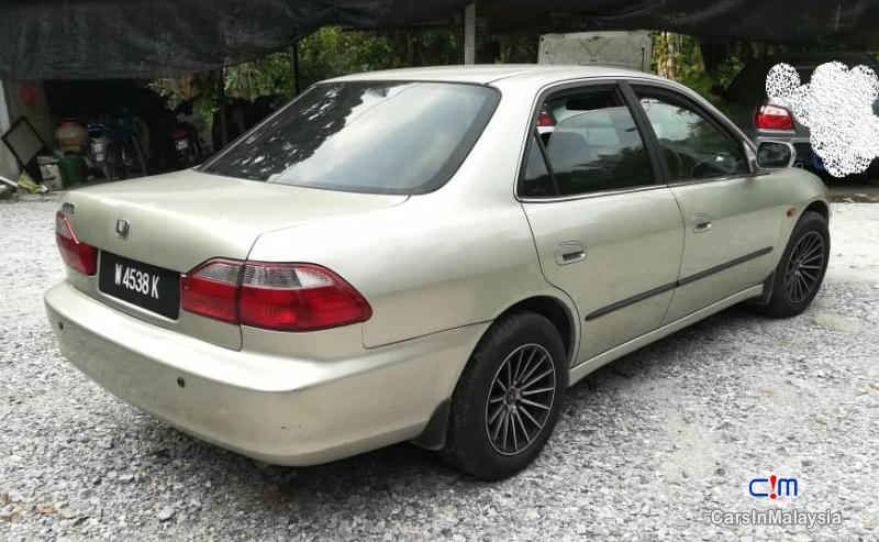 Honda Accord Automatic 2001 - image 4