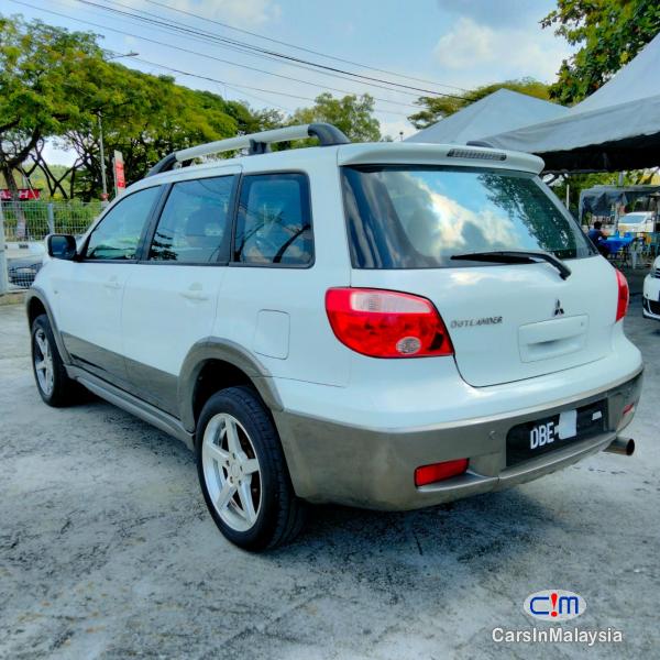 Picture of Mitsubishi Outlander Automatic 2009 in Kuala Lumpur