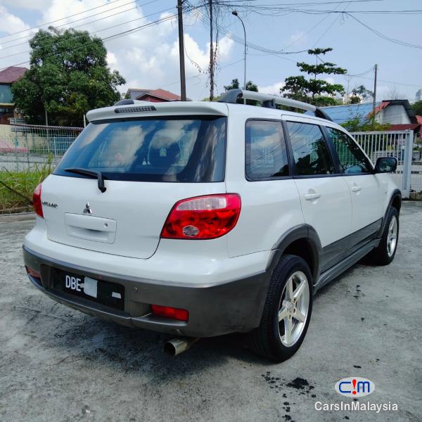 Mitsubishi Outlander Automatic 2009 in Kuala Lumpur - image