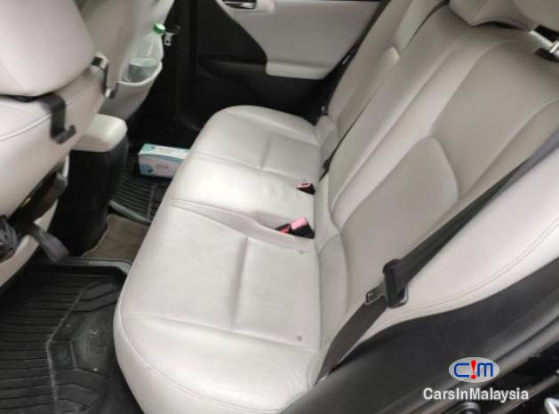 Lexus CT Automatic 2011 - image 5