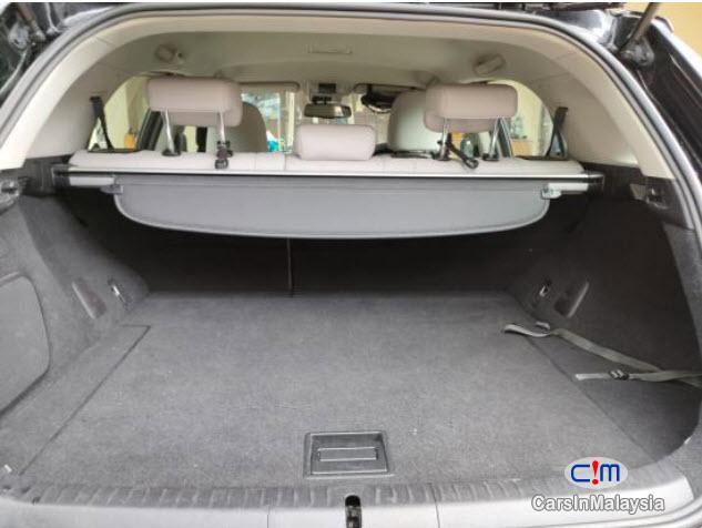 Lexus CT Automatic 2011 - image 7