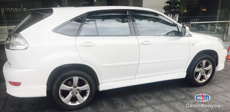 Toyota Harrier Automatic 2005 - image 3