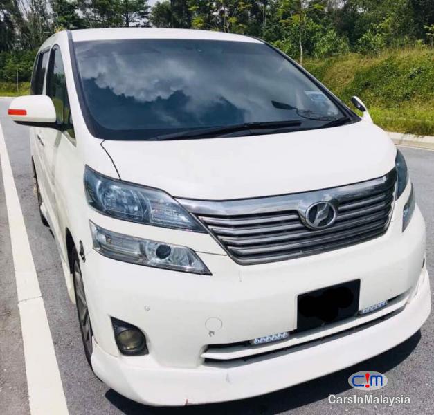 Toyota Vellfire Automatic 2010