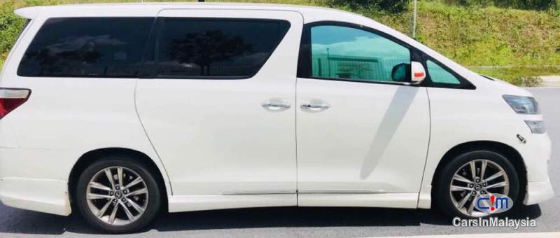 Toyota Vellfire Automatic 2010 in Malaysia