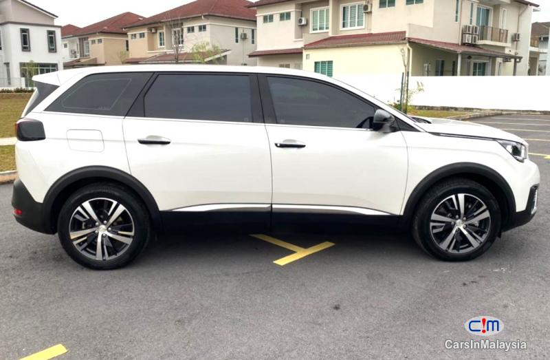 Peugeot 5008 1.6-LITER TURBO LUXURY SUV 7 SEATER Automatic 2020 - image 2