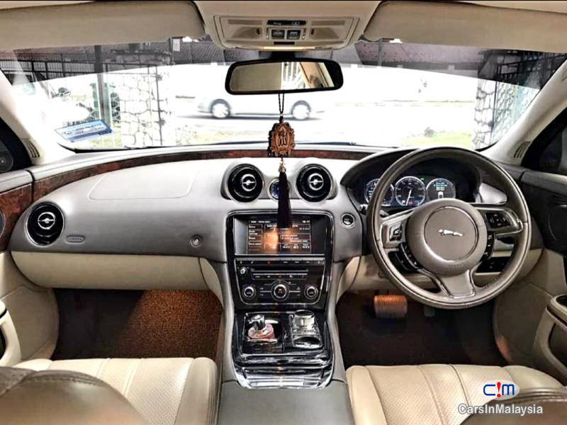 Jaguar XJL 2.0 Petrol Automatic 2014 in Kuala Lumpur