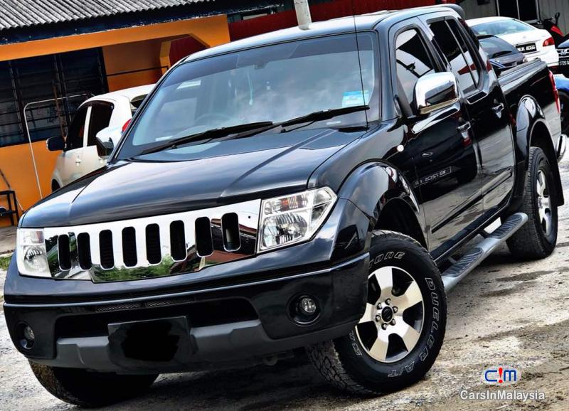 Nissan Navara 4WD 4X4 DOUBLE CAB Automatic 2013 in Selangor