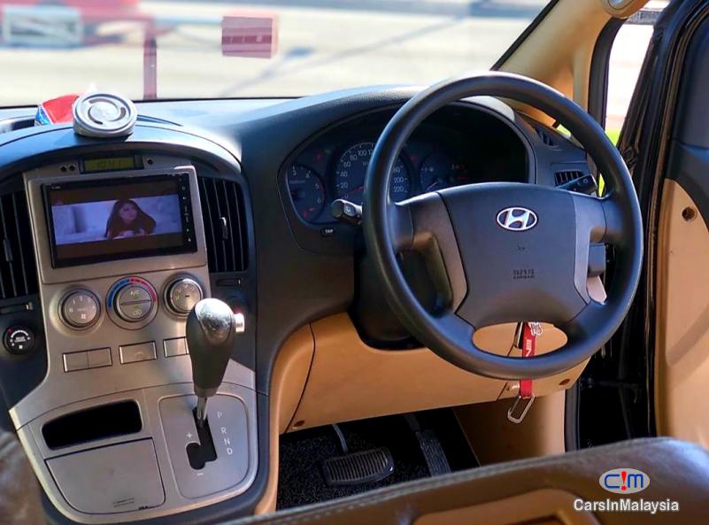 Hyundai Starex 2.5-LITER 11 SEATER FAMILY MPV DIESEL TURBO Automatic 2010 - image 10