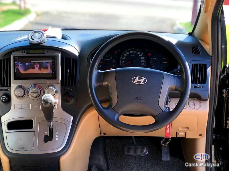 Hyundai Starex 2.5-LITER 11 SEATER FAMILY MPV DIESEL TURBO Automatic 2010 - image 9