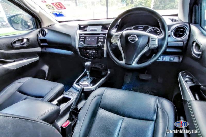 Nissan Navara 2.5-LITER 4X4 DOUBLE CAB DIESEL TURBO Automatic 2018 - image 12