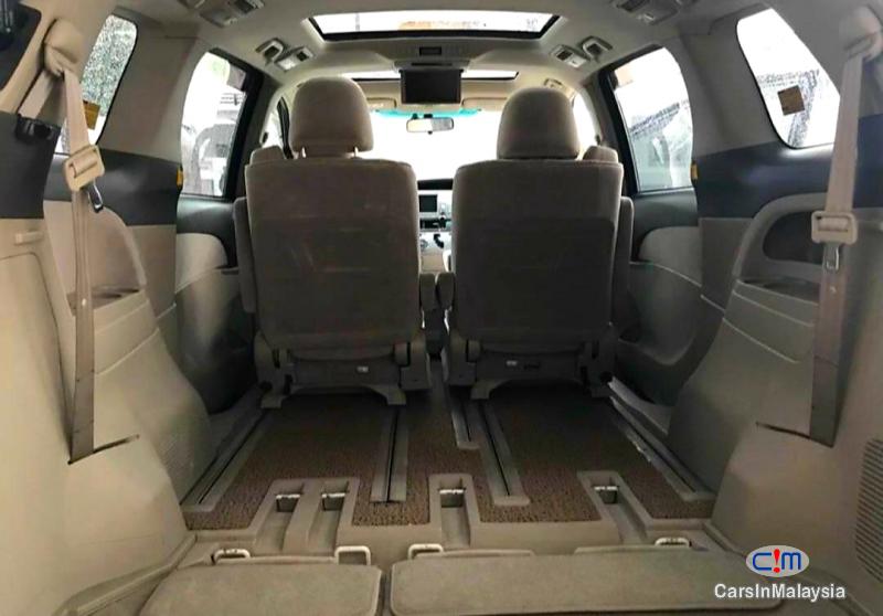 Toyota Estima 3.5-LITER LUXURY FAMILY MPV Automatic 2010 - image 7