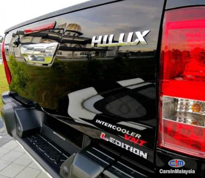 Toyota Hilux 2.4-LITER NEW 4X4 DIESEL TURBO DOUBLE CAB CHASSIS Automatic 2020 - image 16