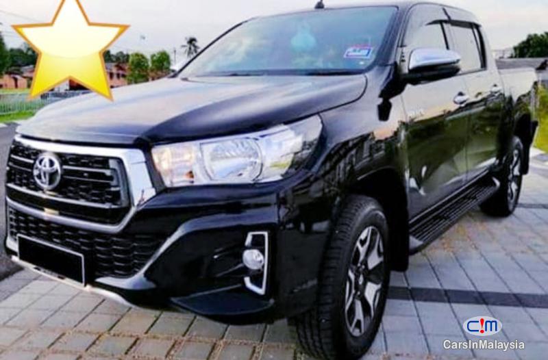 Toyota Hilux 2.4-LITER NEW 4X4 DIESEL TURBO DOUBLE CAB CHASSIS Automatic 2020 - image 17