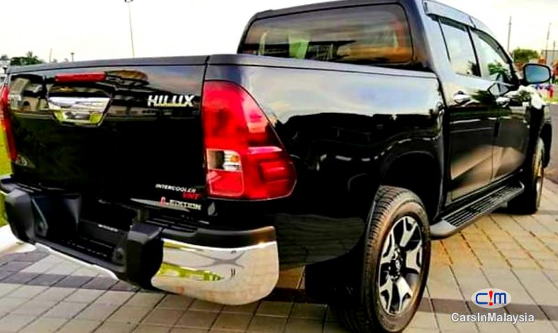 Toyota Hilux 2.4-LITER NEW 4X4 DIESEL TURBO DOUBLE CAB CHASSIS Automatic 2020 - image 18