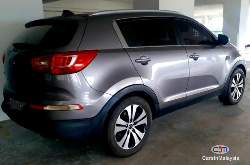 Kia Sportage 2.0-LITER LUXURY SUV Automatic 2012 - image 2