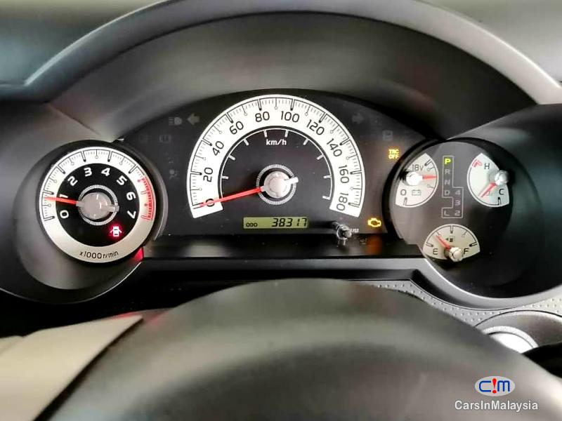 Toyota FJ Cruiser 4.0-LITER 4x4 SPORTY SUV Automatic 2011 - image 4