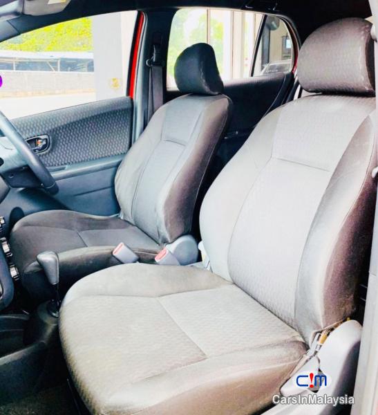 Toyota Yaris 1.5-LITER ECONOMY HATCHBACK Automatic 2008 - image 11