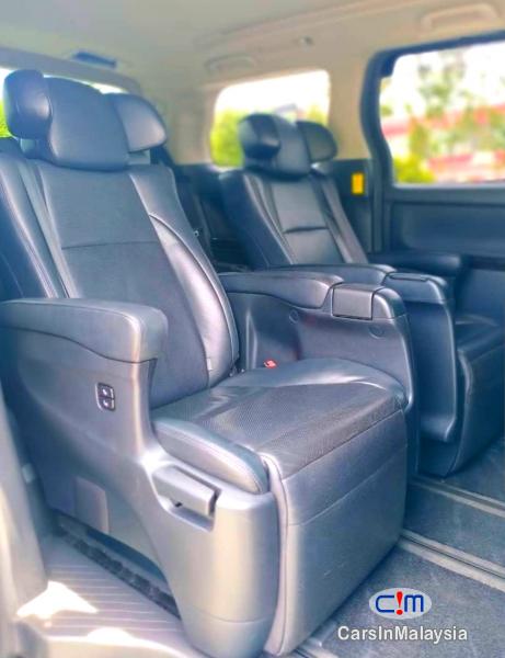 Toyota Alphard 2.4-LITER LUXURY FAMILY MPV Automatic 2012 - image 5