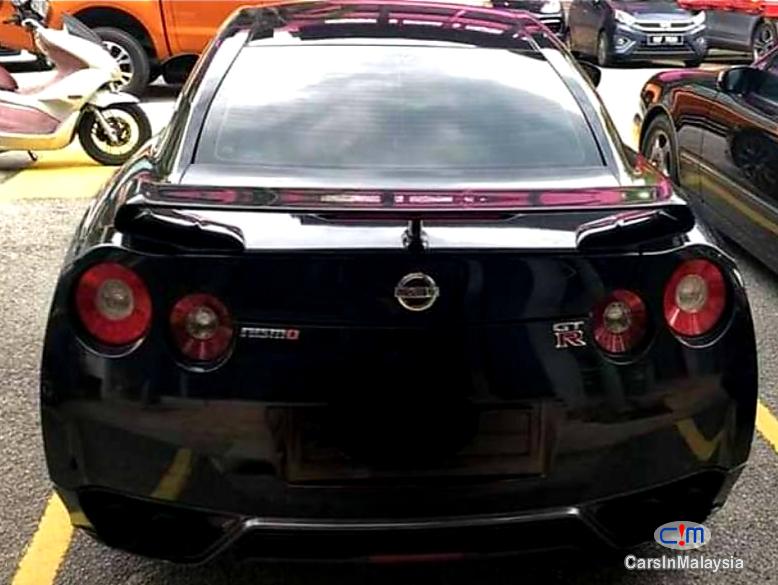 Nissan GTR 3.8-LITER SUPER SPORT CAR Automatic 2013 - image 10