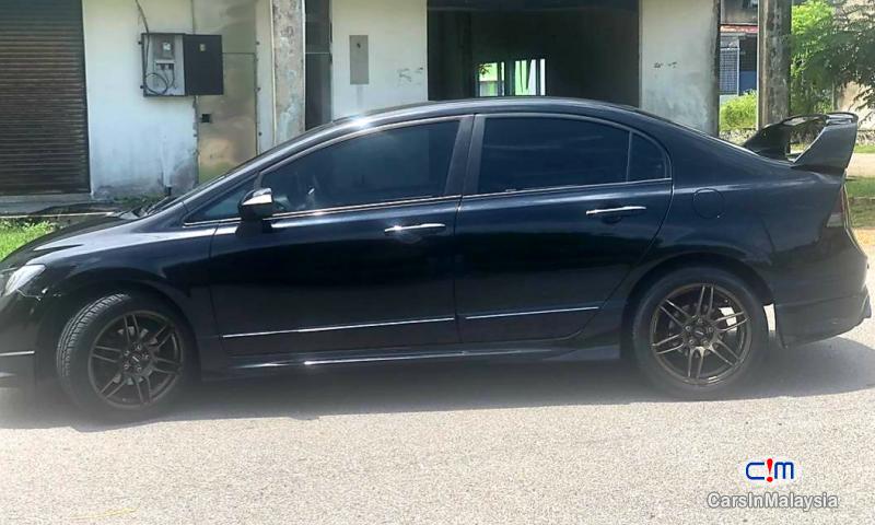 Honda Civic 2.0-LITER SPORT SEDAN Automatic 2010 in Malaysia
