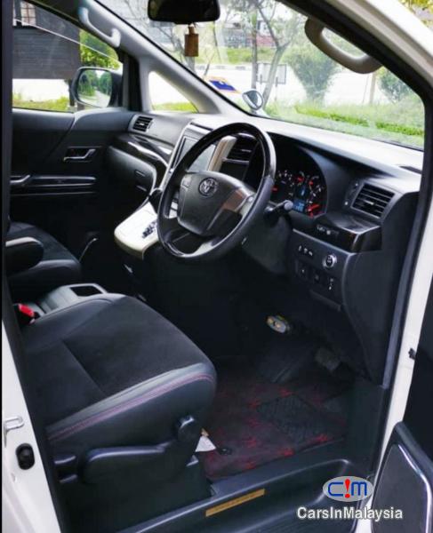 Toyota Vellfire 2.4-LITER GOLDEN EYES 7 SEATER LUXURY FAMILY MPV Automatic 2016 - image 10