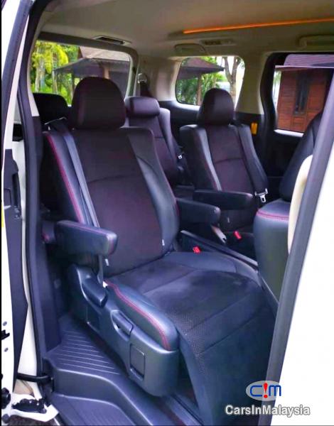 Toyota Vellfire 2.4-LITER GOLDEN EYES 7 SEATER LUXURY FAMILY MPV Automatic 2016 - image 11
