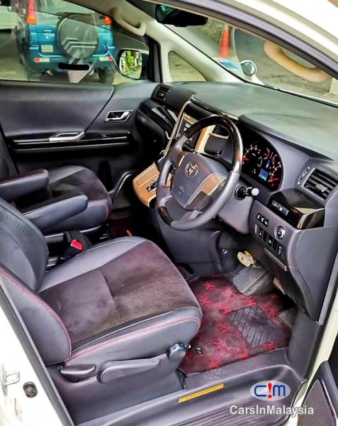Toyota Vellfire 2.4-LITER GOLDEN EYES 7 SEATER LUXURY FAMILY MPV Automatic 2016 - image 12