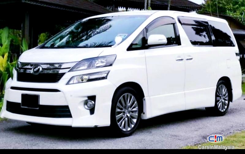 Toyota Vellfire 2.4-LITER GOLDEN EYES 7 SEATER LUXURY FAMILY MPV Automatic 2016 - image 13