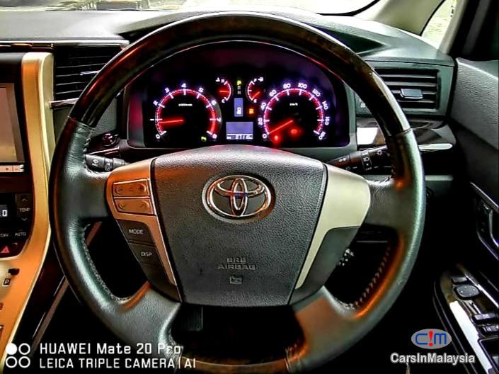 Toyota Vellfire 2.4-LITER GOLDEN EYES 7 SEATER LUXURY FAMILY MPV Automatic 2016 in Malaysia - image