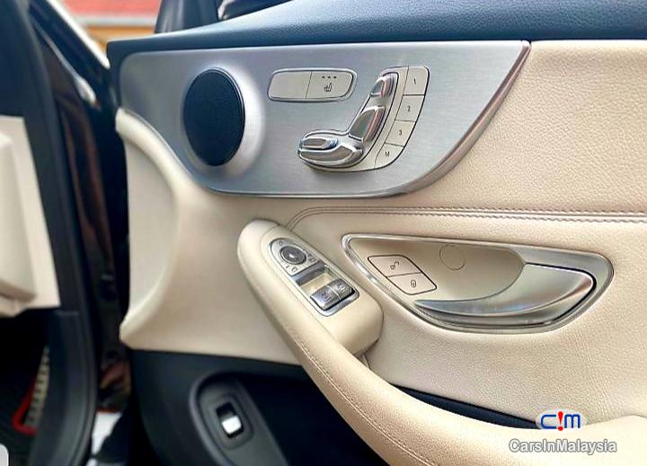 Mercedes Benz C200 2.0-LITER LUXURY AMG TURBO COUPE SPORT Automatic 2017 - image 11