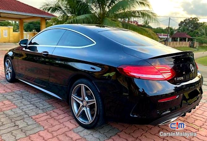 Mercedes Benz C200 2.0-LITER LUXURY AMG TURBO COUPE SPORT Automatic 2017 - image 6