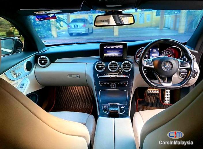 Mercedes Benz C200 2.0-LITER LUXURY AMG TURBO COUPE SPORT Automatic 2017 - image 7